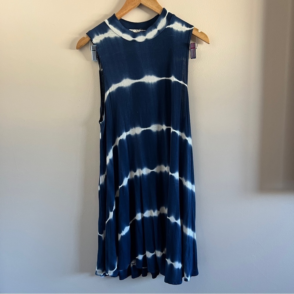 Audrey Blue Striped Sleeveless Dress – Size Medium